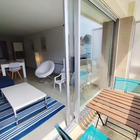 Sandettie A 2 Pas De La 4*